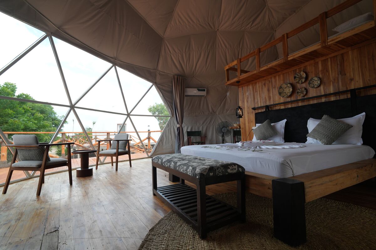 Tent by tent — Family Garden, Family Sea, Twin, Standard and the Honey Suite, each with its own photographs at last.