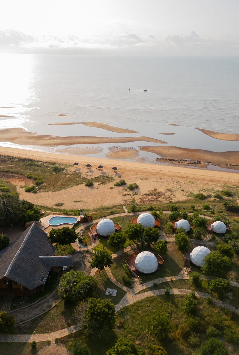 The camp from the air — The camp, the beach and the five kilometres of coast in front of it, seen from above.